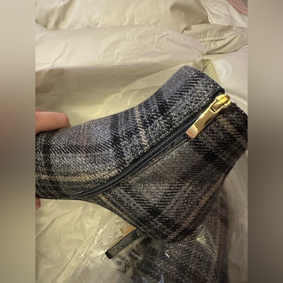 L'Agence Women's Gray Aimee Plaid Bootie - Picture 9 of 14